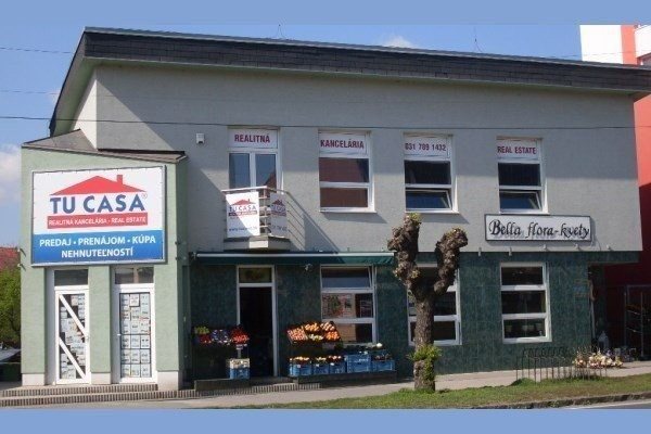 Sereď, predáme obchodný priestor v centre mesta  o výmere 178m2 - Obchodný priestor - Predaj