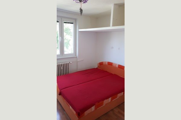 3 izb.byt s loggiou na Dolnomajerskej ul. na prenájom - Byt - Prenájom ponúkajú