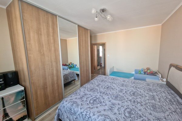 3 izb.byt na Novomestskej ul. s balkónom na predaj - Byt - Predaj