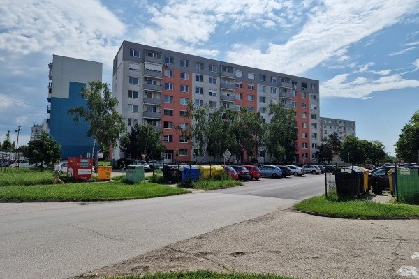 3 izb.byt na Novomestskej ul. s balkónom na predaj - Byt - Predaj