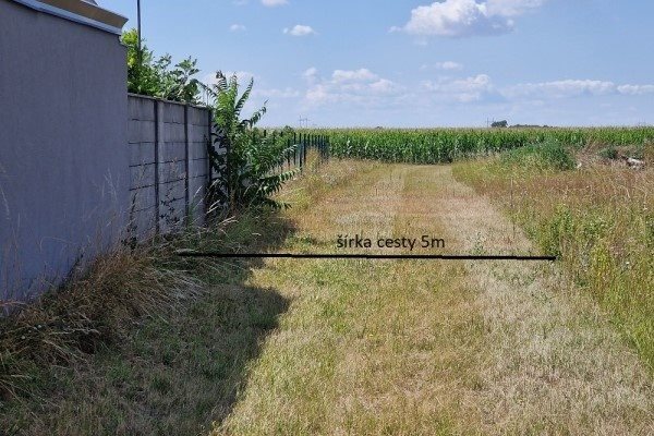 Pozemok 601m2 na výstavbu rodinného domu v Kráľovej pri Senci na predaj - Stavebný pozemok - Predaj