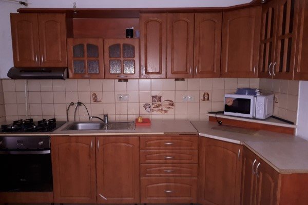 Sereď- poschodový rodinný dom na predaj s10 á pozemkom - Rodinný dom - Predaj