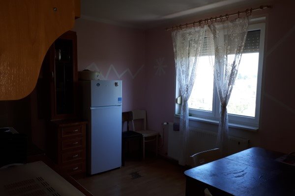 Sereď- poschodový rodinný dom na predaj s10 á pozemkom - Rodinný dom - Predaj