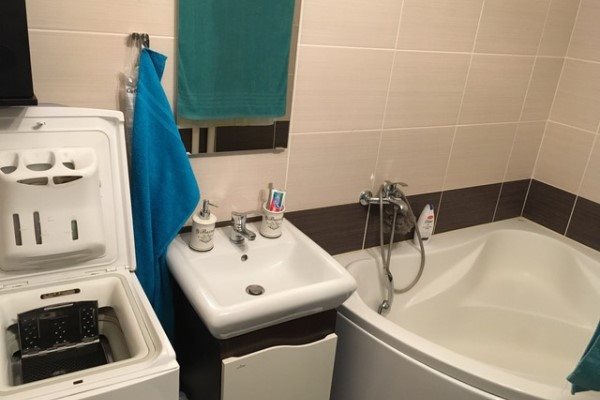 2 izb. kompletne prerobený byt, 53 m2 v OV na Čepenskej ul. na predaj - Byt - Predaj