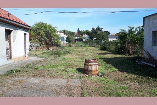 Šintava-4 izb.RD v centre s pozemkom o výmere  585m2 na predaj - Rodinný dom - Predaj
