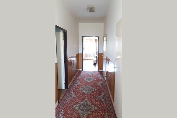 Šintava-4 izb.RD v centre s pozemkom o výmere  585m2 na predaj - Rodinný dom - Predaj