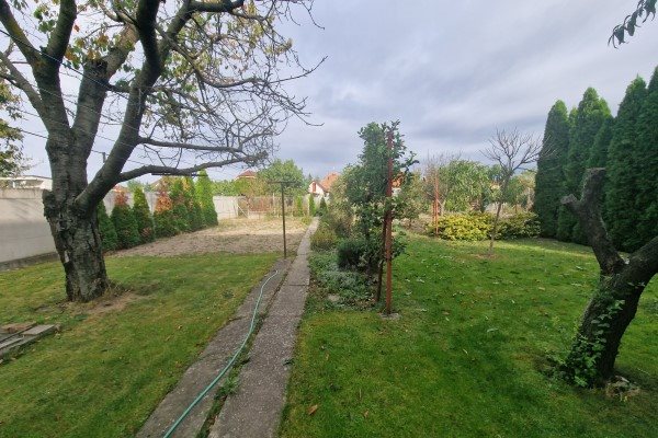 4 izb.RD v Seredi na Stromovej ulici s 645m2 pozemkom na predaj - Rodinný dom - Predaj