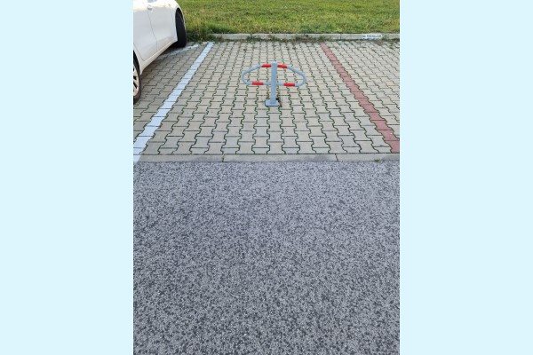 Parkovacie miesta pri Meandri v Seredi na prenájom - Stavebný pozemok - Prenájom ponúkajú